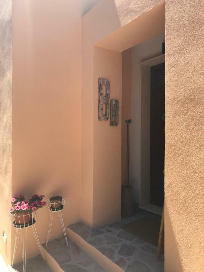 サンタ・テレーザ・ガッルーラ Le 25 Tartarughe Bed & Breakfast エクステリア 写真