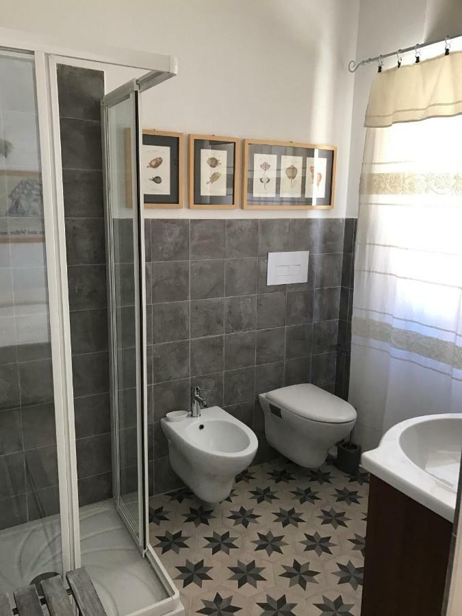サンタ・テレーザ・ガッルーラ Le 25 Tartarughe Bed & Breakfast エクステリア 写真
